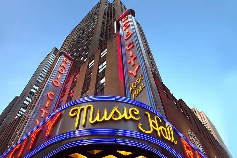 Entrada Al Radio City Music Hall De Nueva York Civitatis Com   Exterior Radio City Music Hall 