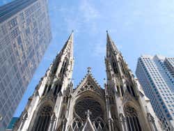 Intentaron quemar la Catedral de Nueva York