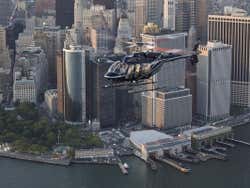 Passeio noturno de helicóptero