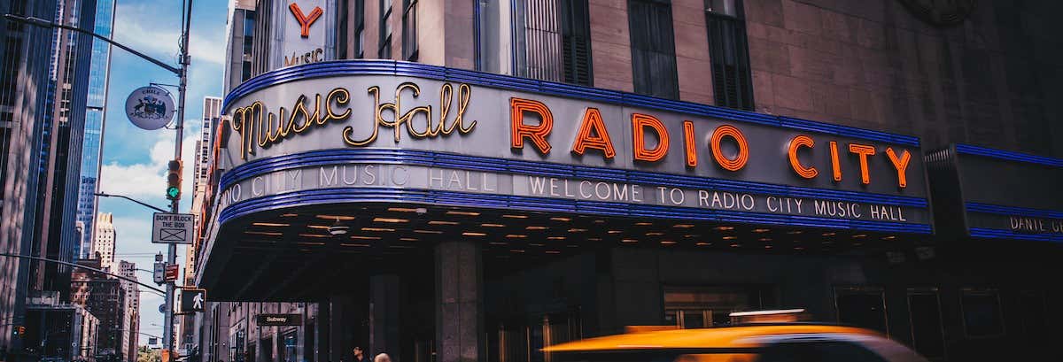 radio city music hall tour precio