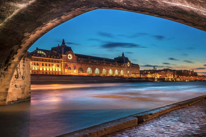 Vista del Museo de Orsay dalla Senna