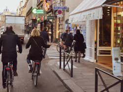 Tour de Paris de bike