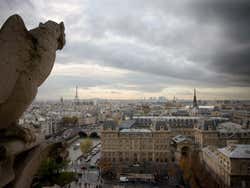 Tempo a Parigi, pioggia e nuvole