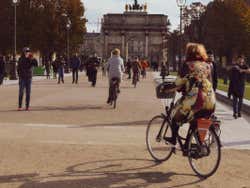 Passeio de bicicleta por Paris