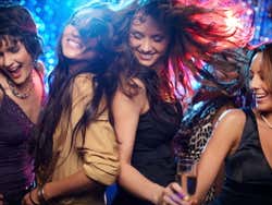 Se divertindo com as amigas