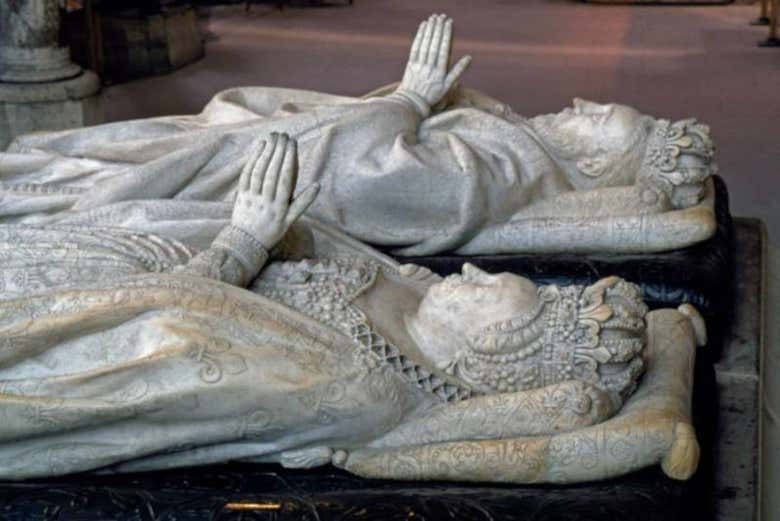 Tumbas em Saint–Denis