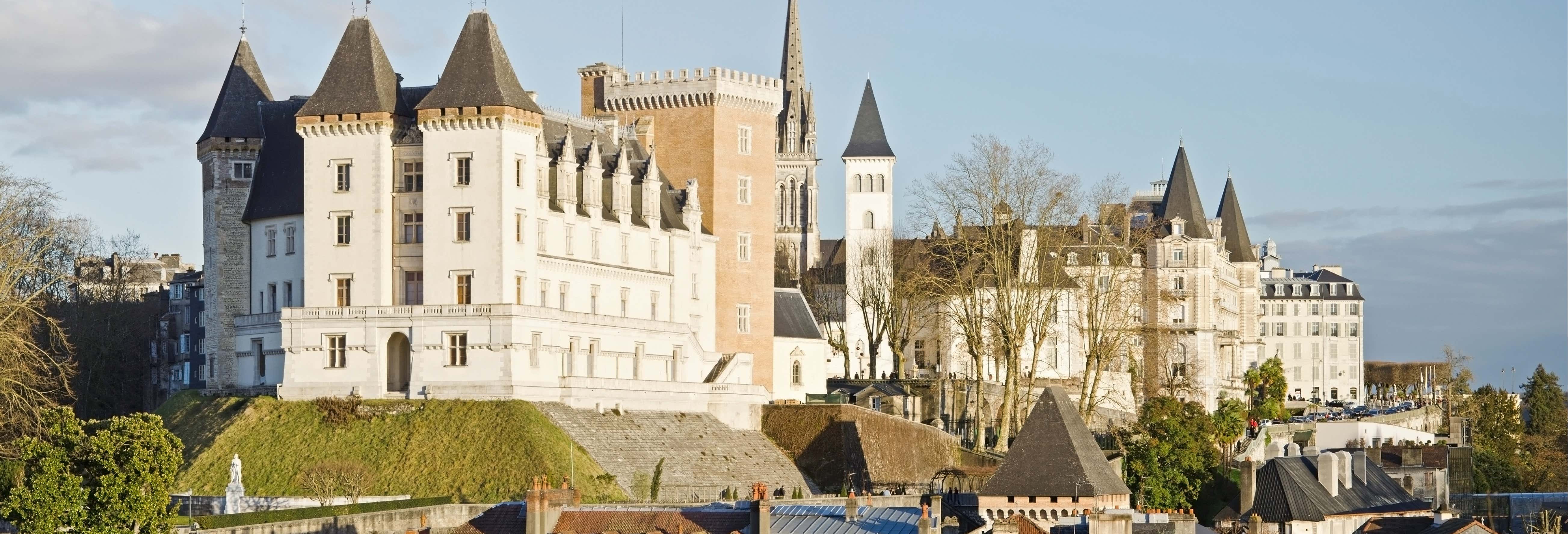 Entrada al Castillo de Pau