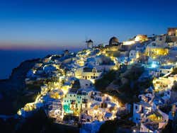 Santorini à la tombée de la nuit
