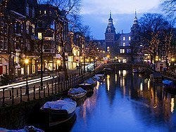 Amsterdam al anochecer