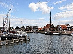 Marken, puerto