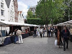 Spui, mercado