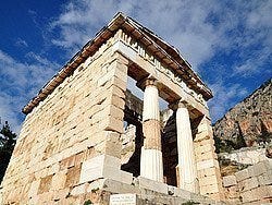 Delfos, Tesoro de los Atenienses