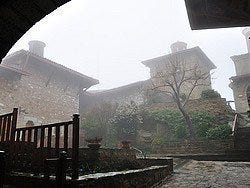 Meteora, interior de un monasterio