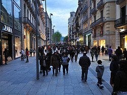 Shopping in Barcelona, Portal del Angel