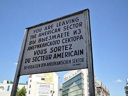 Checkpoint Charlie, dejando el sector americano