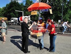 Vendedor ambulante de salchichas