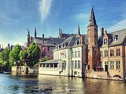Brujas, uno de sus canales