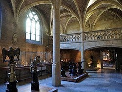 Museo del Cincuentenario, claustro