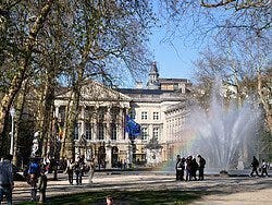 Parque de Bruselas, Palacio de la Nacion