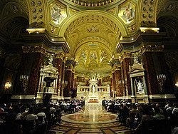 Interior de la Basílica de San Esteban