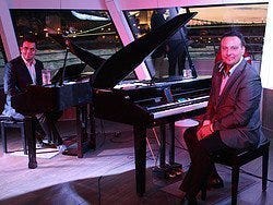 Pianistas a bordo del crucero con cena de lujo