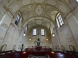 Sinagoga de Isaac, interior