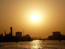 Dubai Creek al atardecer