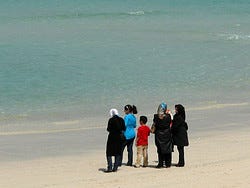 Musulmanes en la playa