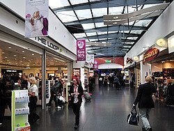 Aeropuerto de Dublín, tiendas
