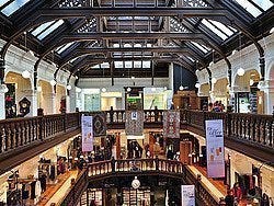 Shopping à Édimbourg, Jenners