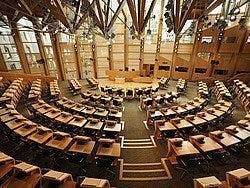 Parlamento Escocés, sala de debate
