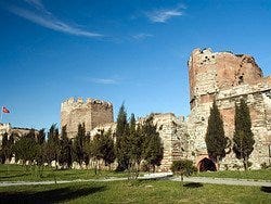 Cuerno de Oro, Murallas de la Ciudad Bizantina