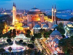 Santa Sofia iluminada