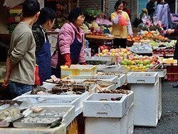 Uno de los infinitos mercados callejeros