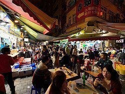 Cenando en el Mercado Nocturno de Temple