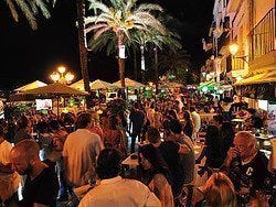 Zona de pubs del puerto de Ibiza