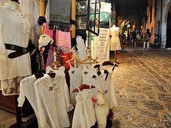 Tienda de Ibiza con ropa ibicenca