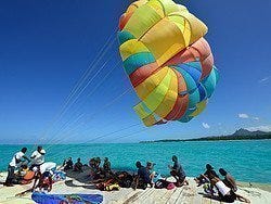 Parasailing en la Isla de los Ciervos