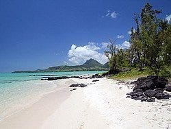 Playa virgen en Isla Mauricio