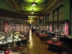 Victoria and Albert Museum, collection