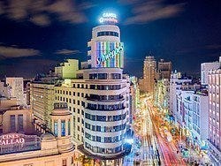 El letrero de Schweppes, una de las imágenes de Gran Vía
