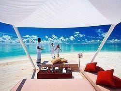 Hotel Velassaru, playa