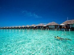 Hotel Velassaru, water villas