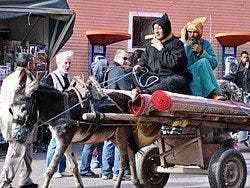 Recorriendo la medina en burro