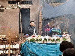 Aghbalou, vendedor mercado tradicional