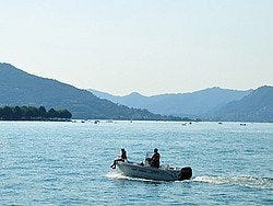 Lago de Iseo, surcando el lago en barca