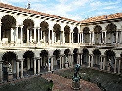 Pinacoteca di Brera, patio