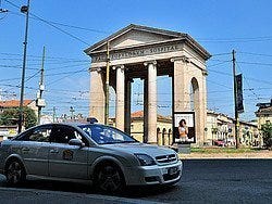 Taxi de Milan en Porta Ticinese