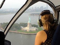 Sobrevolando la Estatua de la Libertad