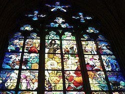 Cathédrale Saint-Guy, vitraux